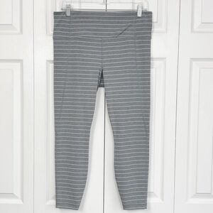 Athleta Gray & White Stripe Print Cropped Chaturanga Tight Leggings Large